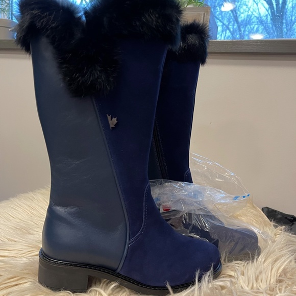 Pajar, leather, suede and shearling boots, size 11, but fit small. True size 9.5 - Picture 6 of 14